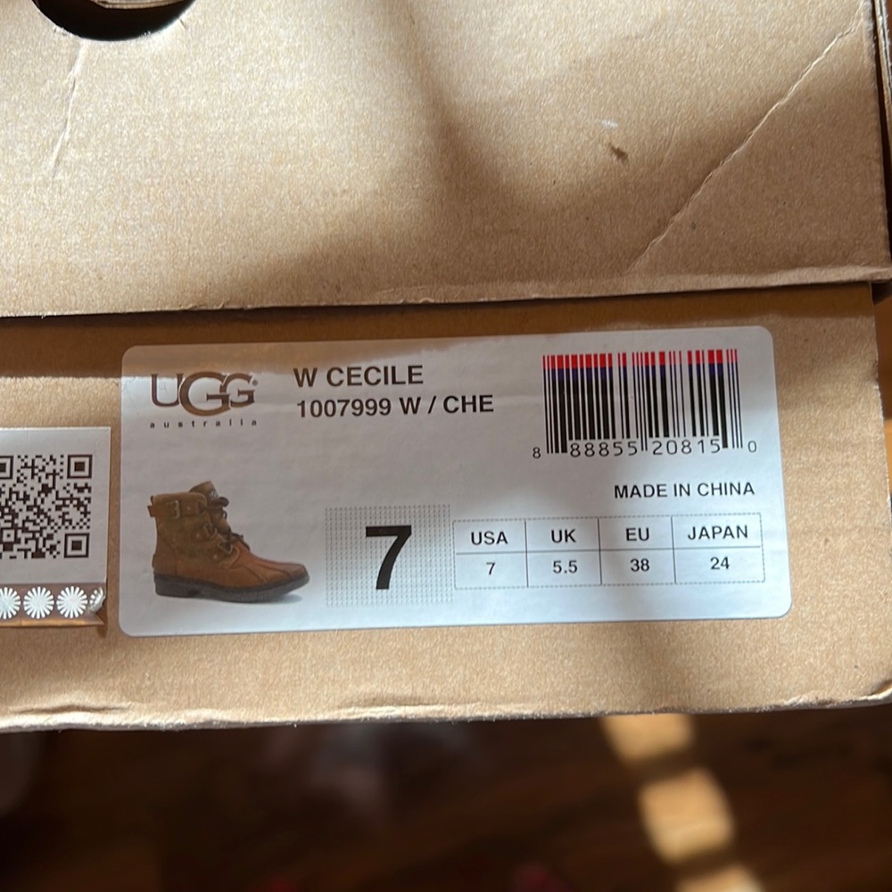 Women size 7 all leather boots